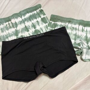 Victoria's Secret set of 3 Black and Green Boy Shorts